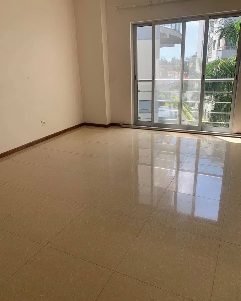 743294837_1056880623513560_4080826180254690633_n Vender: Apartamento T3 no Condomínio The Palm
