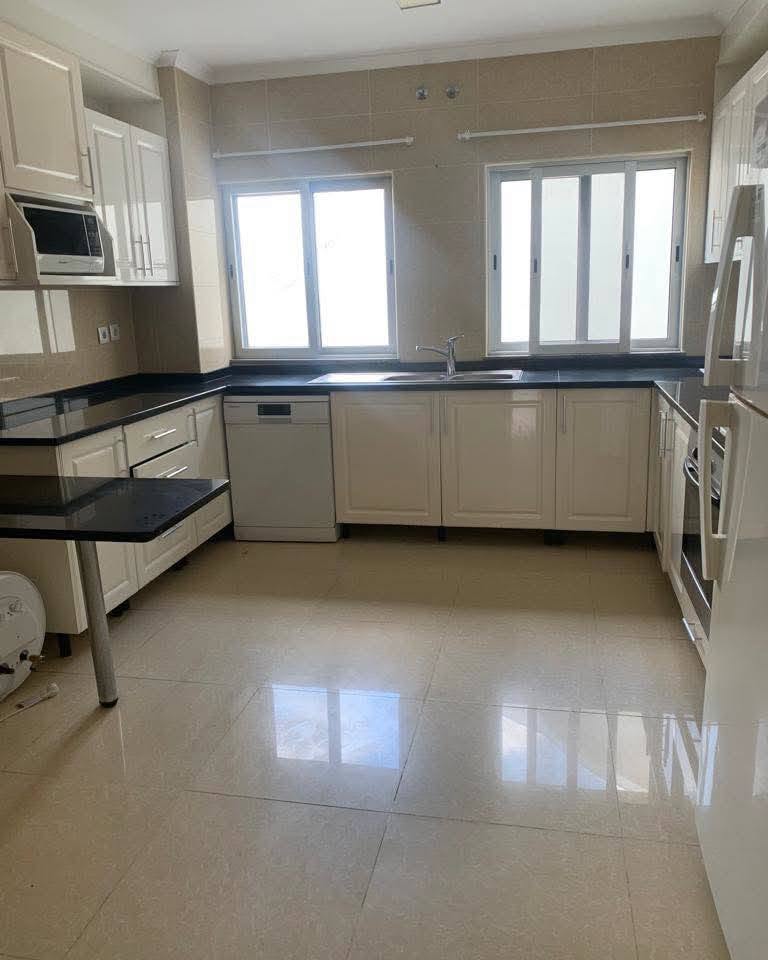 749714194_1056880470180242_7370513910577087097_n Vender: Apartamento T3 no Condomínio The Palm