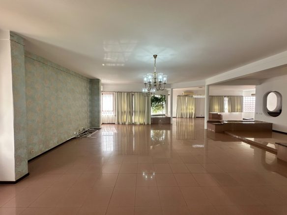 Arrendar: Moradia Luxuosa T6 Na Sommerschield 2