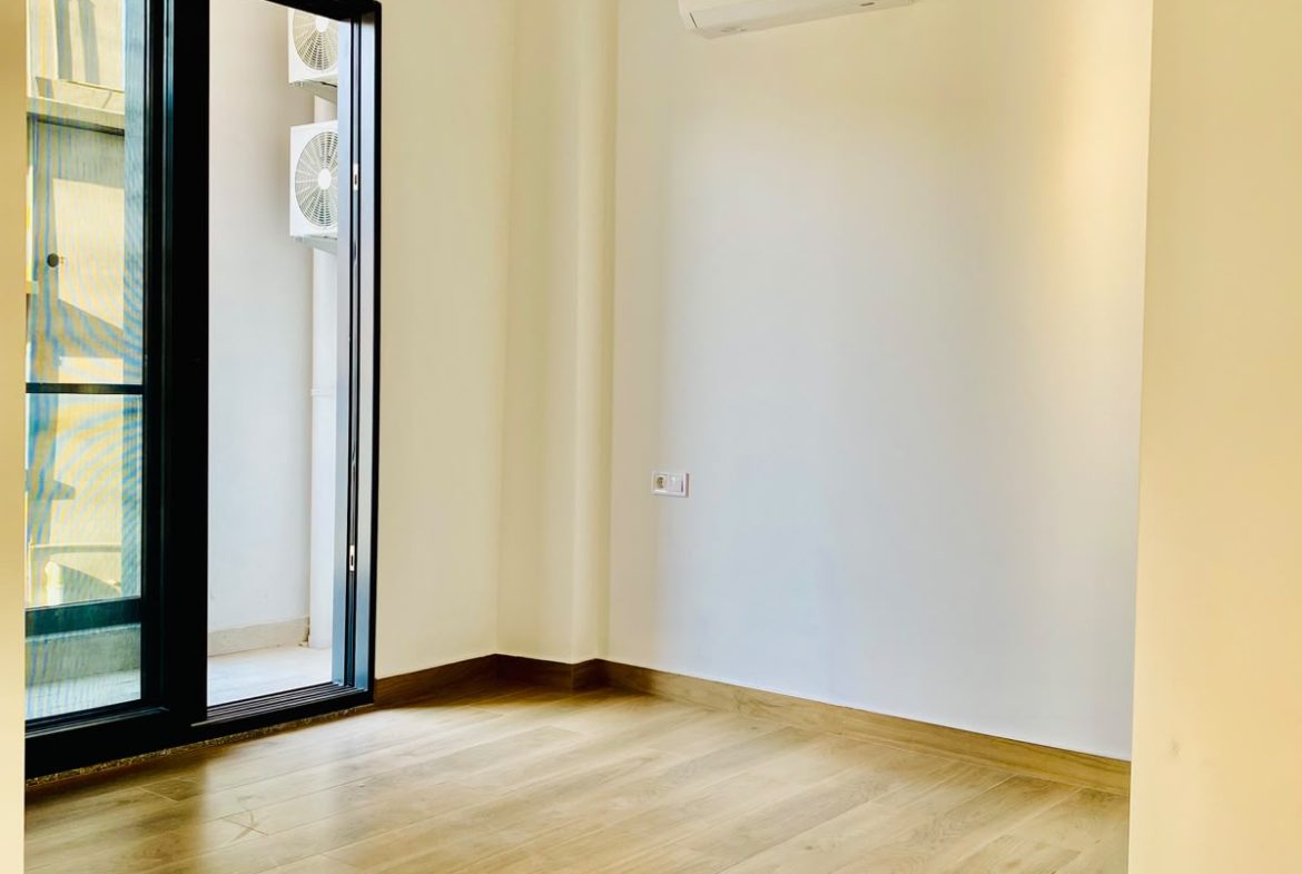 Vender: Apartamento T2 No Condomínio Flora