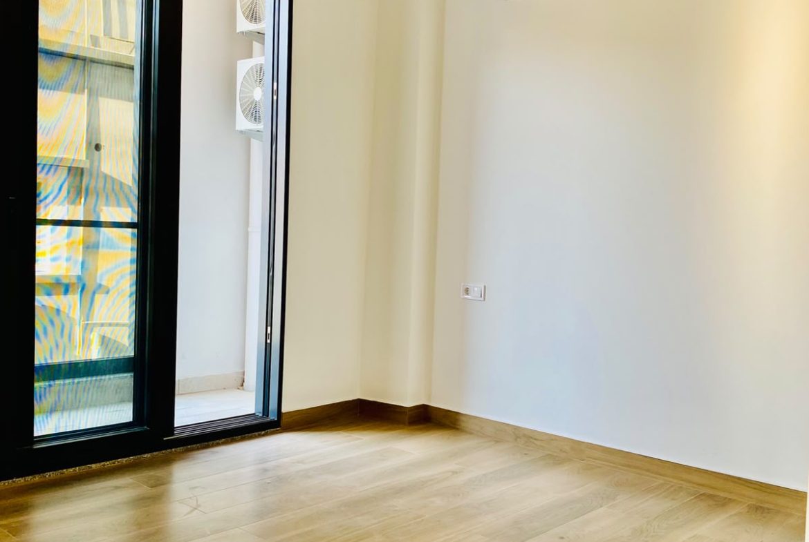 Vender: Apartamento T2 No Condomínio Flora