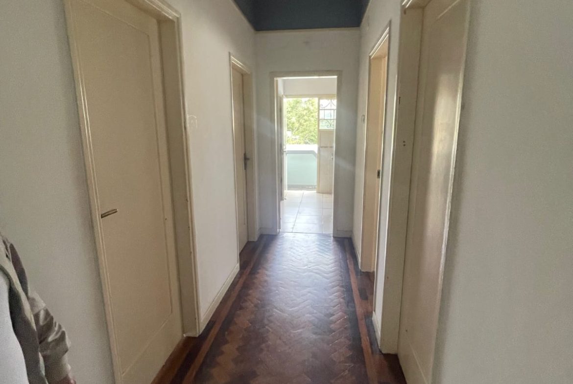 Vender: Moradia geminada T3 na Polana