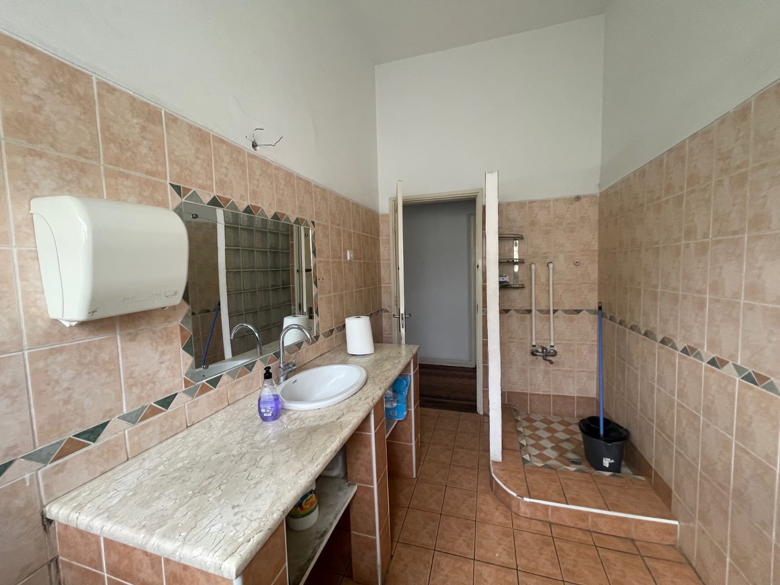 Vender: Moradia geminada T3 na Polana