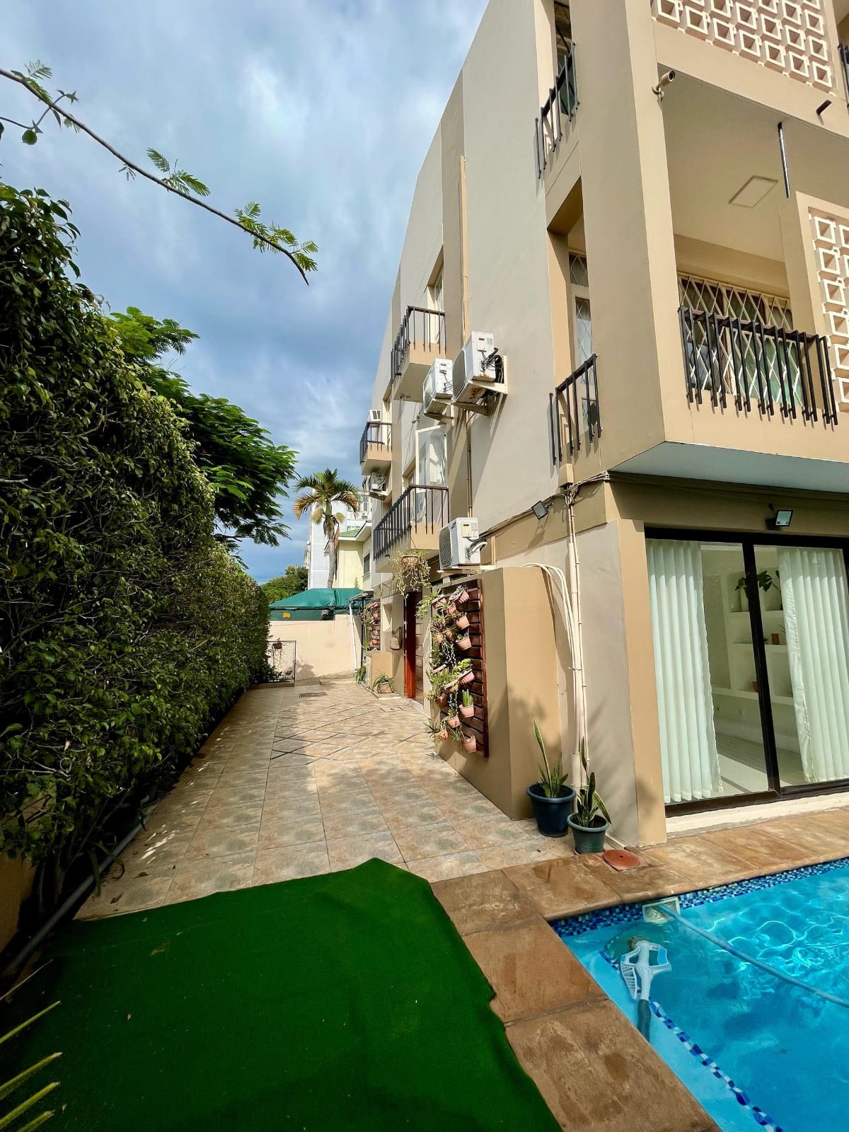 Arrendar: Moradia Triplex T4 Na Polana
