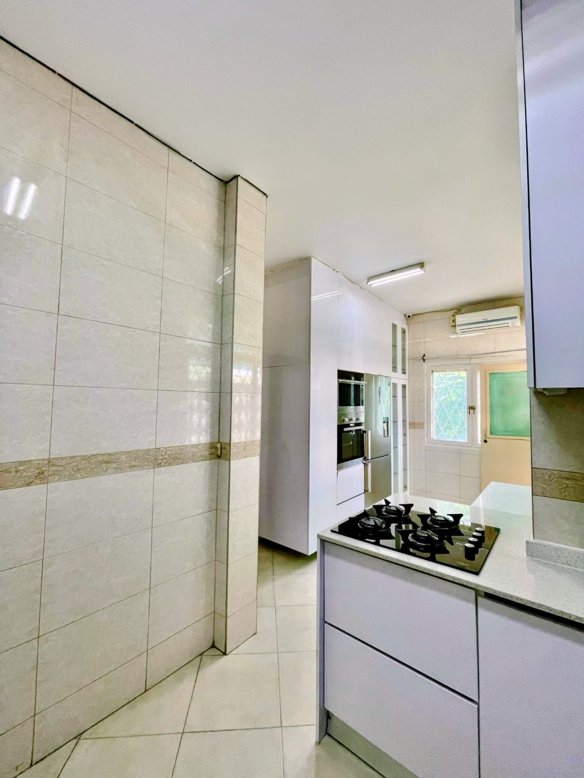 Arrendar: Moradia Triplex T4 Na Polana
