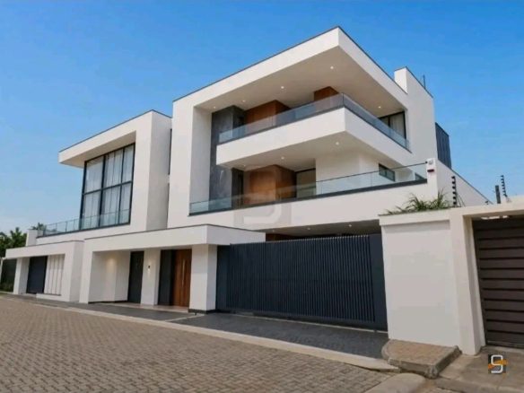Vender: Moradia T5 No Triunfo Novo