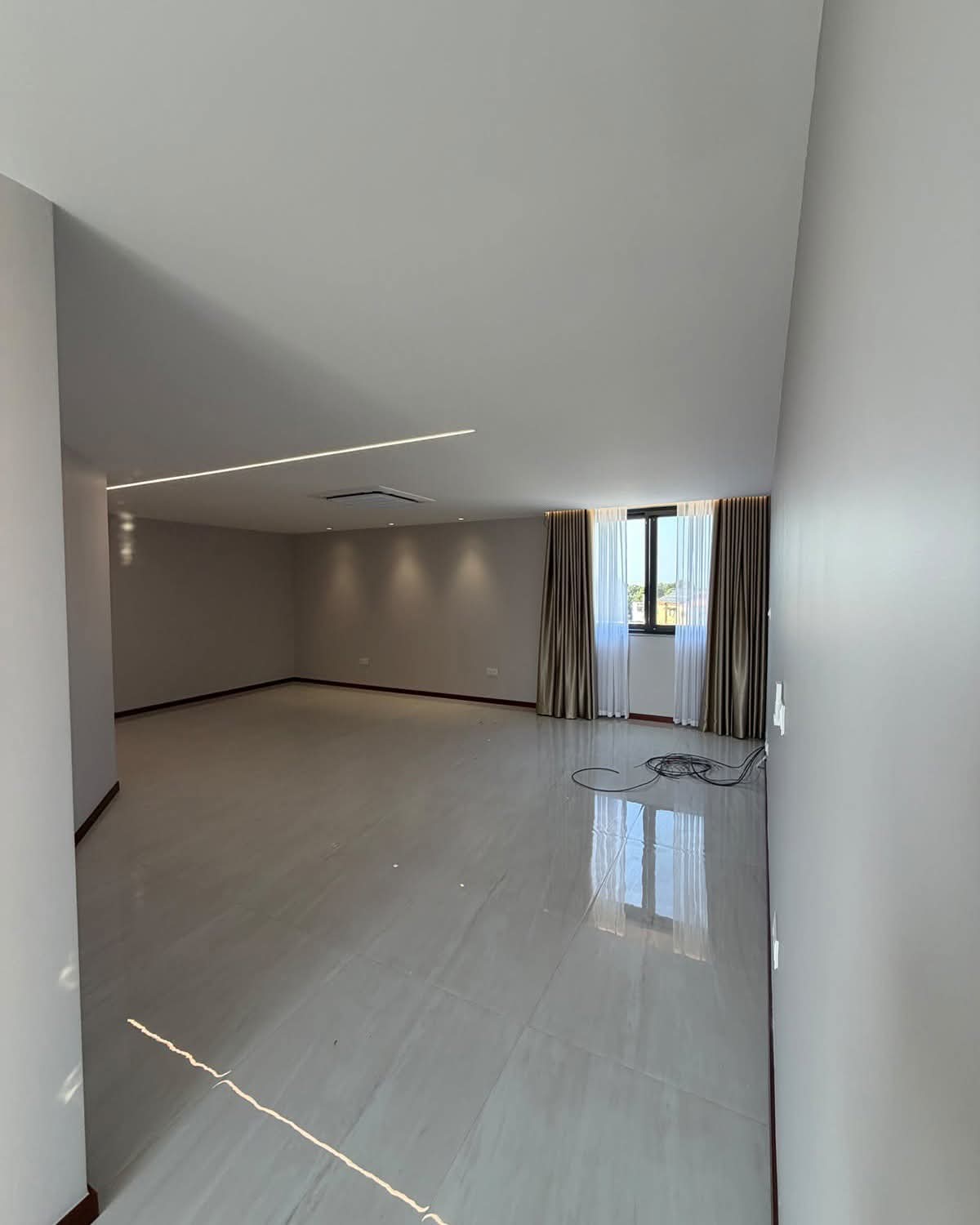 231118 Vender: Moradia T4 na Sommerschield 1