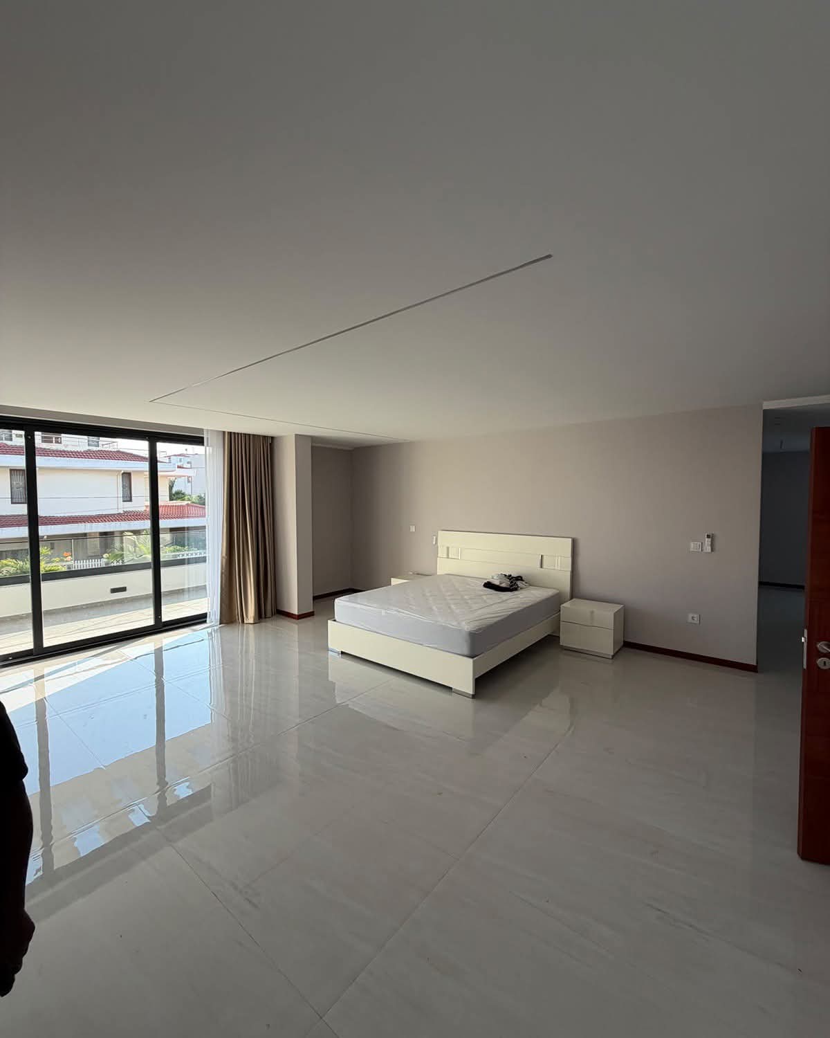 231119 Vender: Moradia T4 na Sommerschield 1