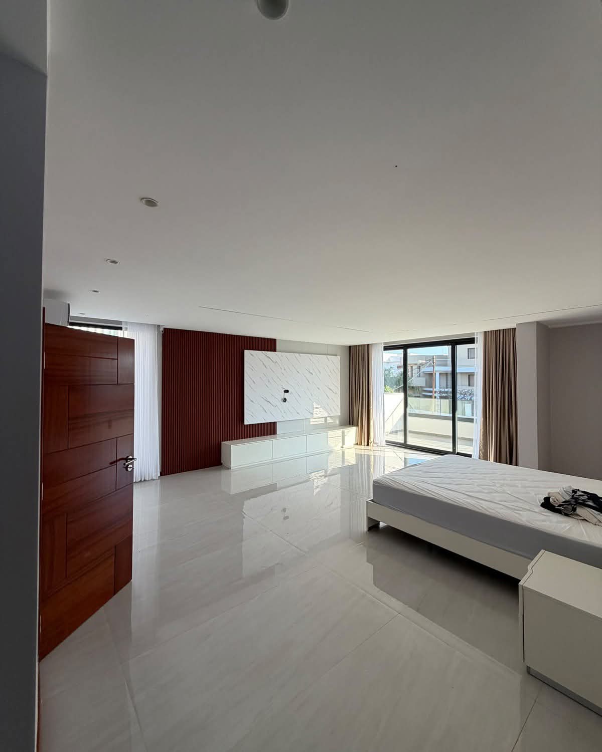 231121 Vender: Moradia T4 na Sommerschield 1