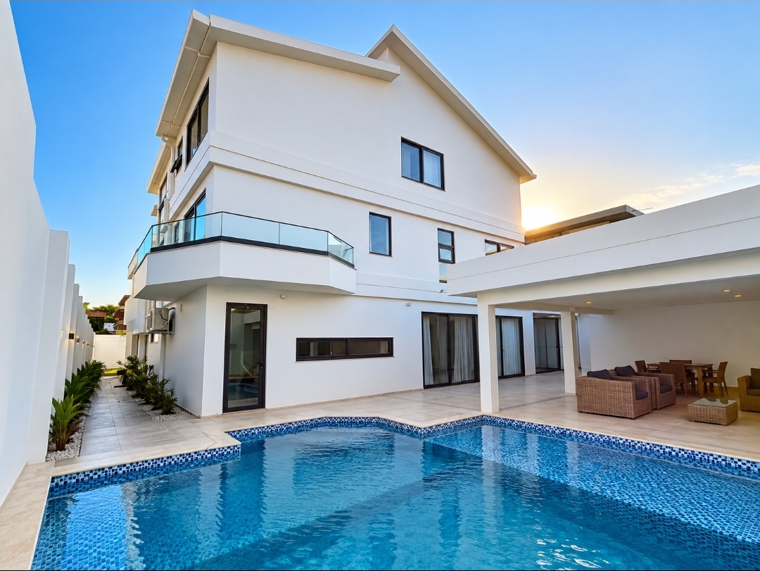 232486 Vender: Moradia T4 na Sommerschield 1