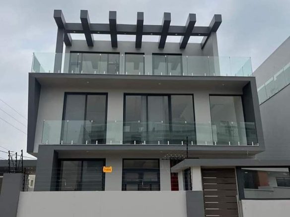 Vender: Moradia T5 de Luxo No Triunfo Novo