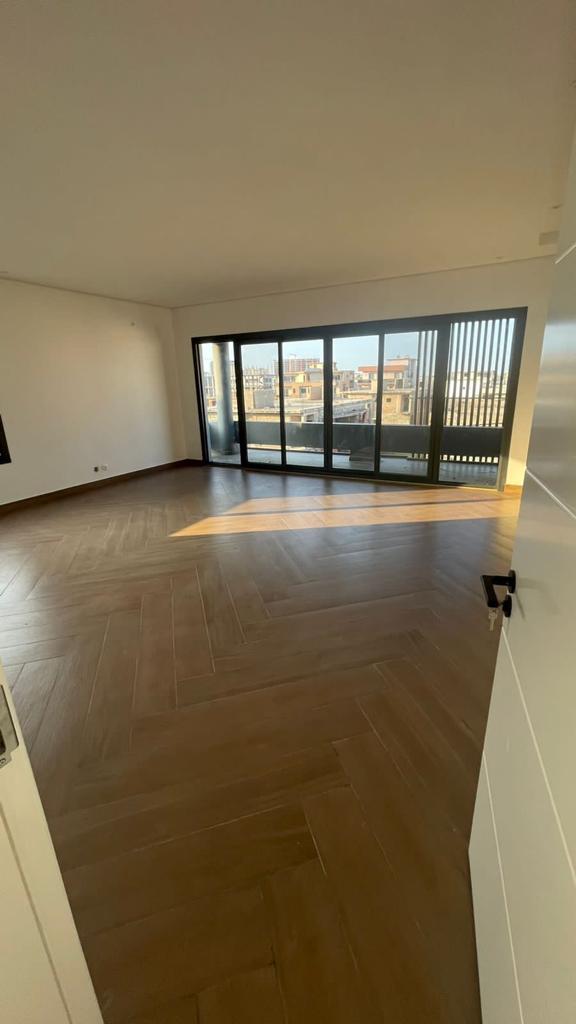 Vender: Moradia T6 No Triunfo Novo