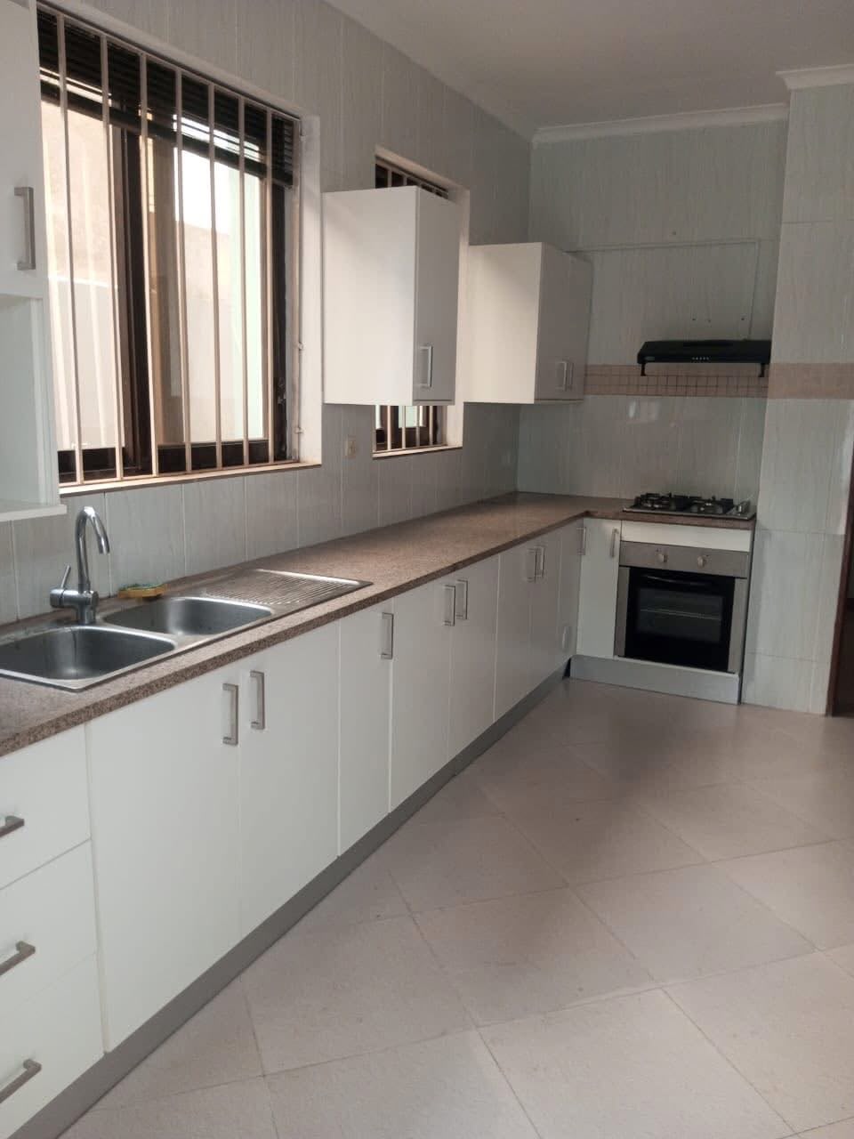 Vender: Moradia T5 No Triunfo Novo