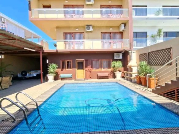 Vender: Moradia T4 Luxuoso No Triunfo Novo