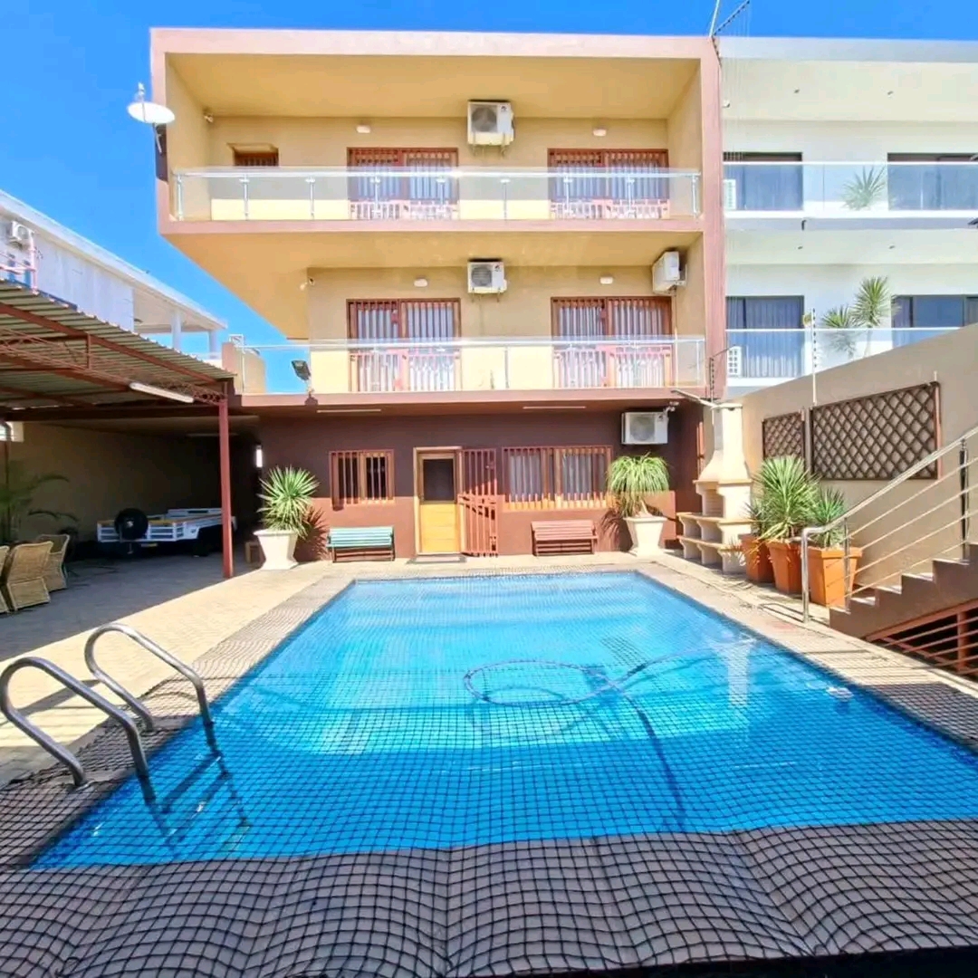 1002736009 Vender: Moradia T4 Luxuoso No Triunfo Novo