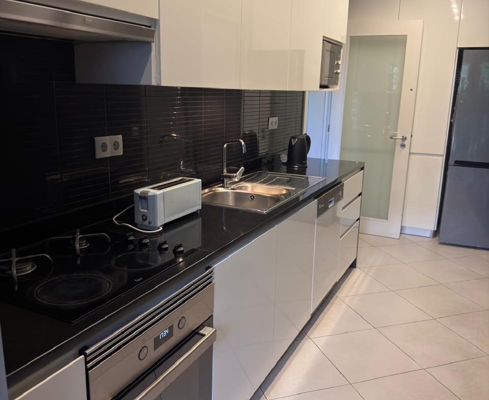 Arrendar: Apartamento T3 Mobilado No Condomínio Xiluva Jardim