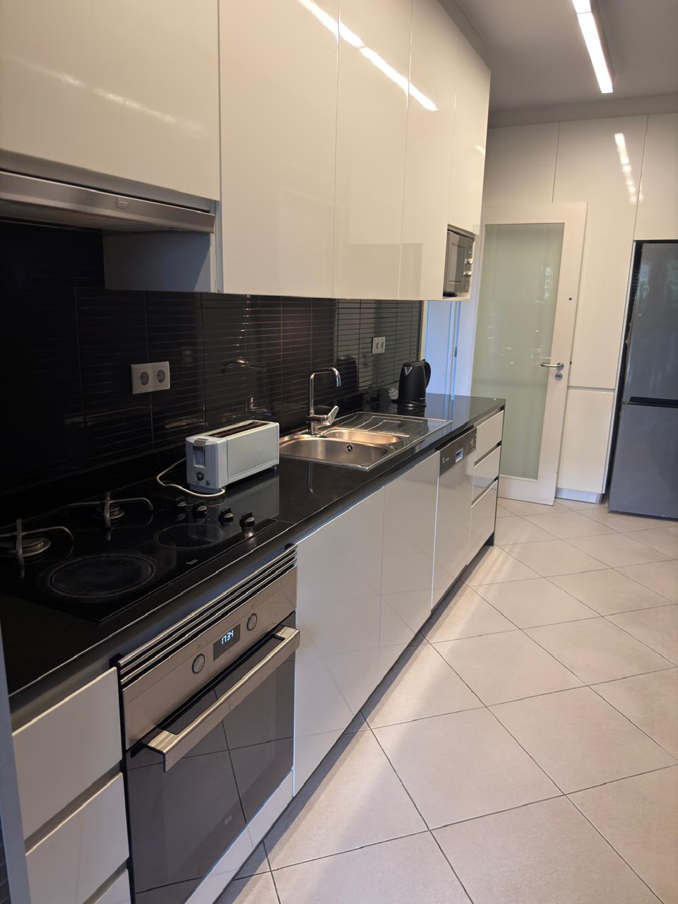 Arrendar: Apartamento T3 Mobilado No Condomínio Xiluva Jardim