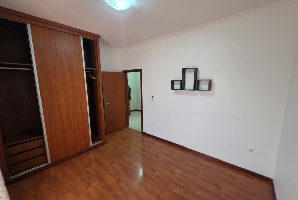 Arrendar: Moradia T3 Na Matola