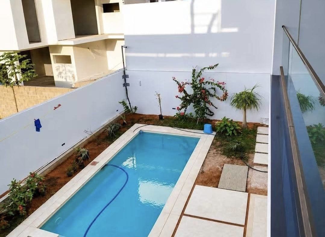 Vender: Moradia T5 Mobilado No Triunfo Novo