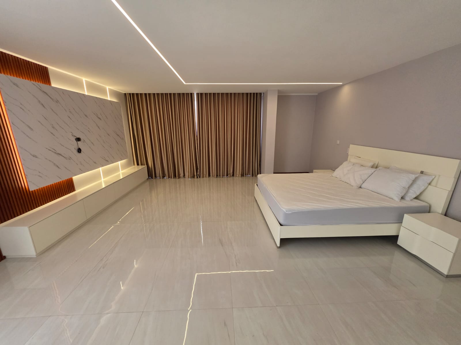 499366 Vender: Moradia T4 Na Sommerschield 1