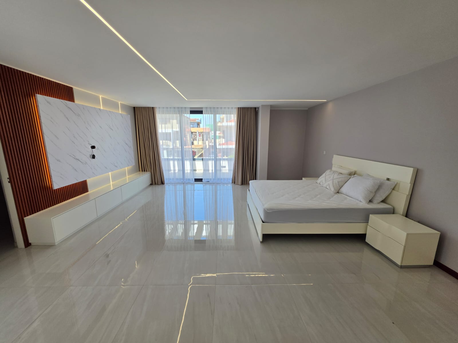 499371 Vender: Moradia T4 Na Sommerschield 1