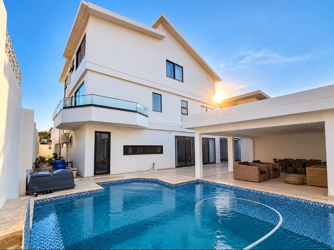 499403 Vender: Moradia T4 Na Sommerschield 1