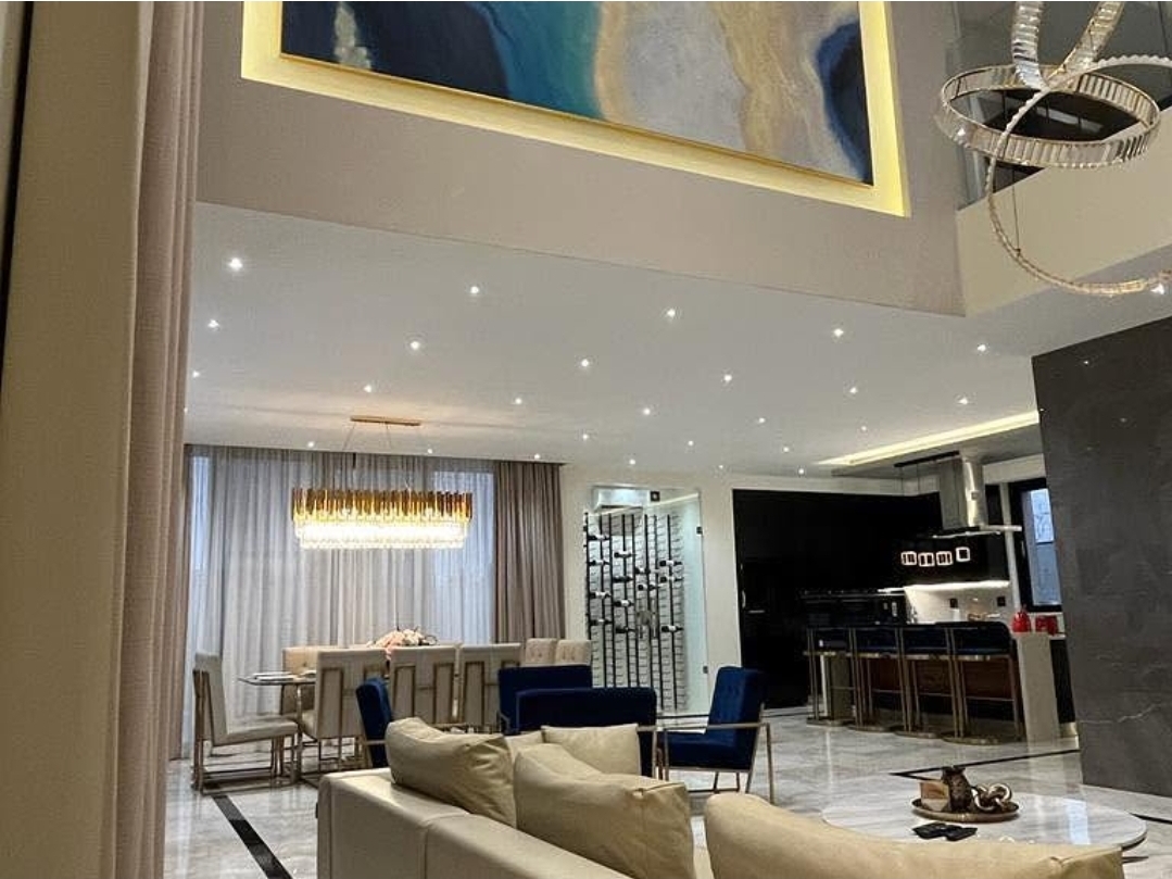 Vender: Moradia T4 Na Costa do Sol- Mapulene
