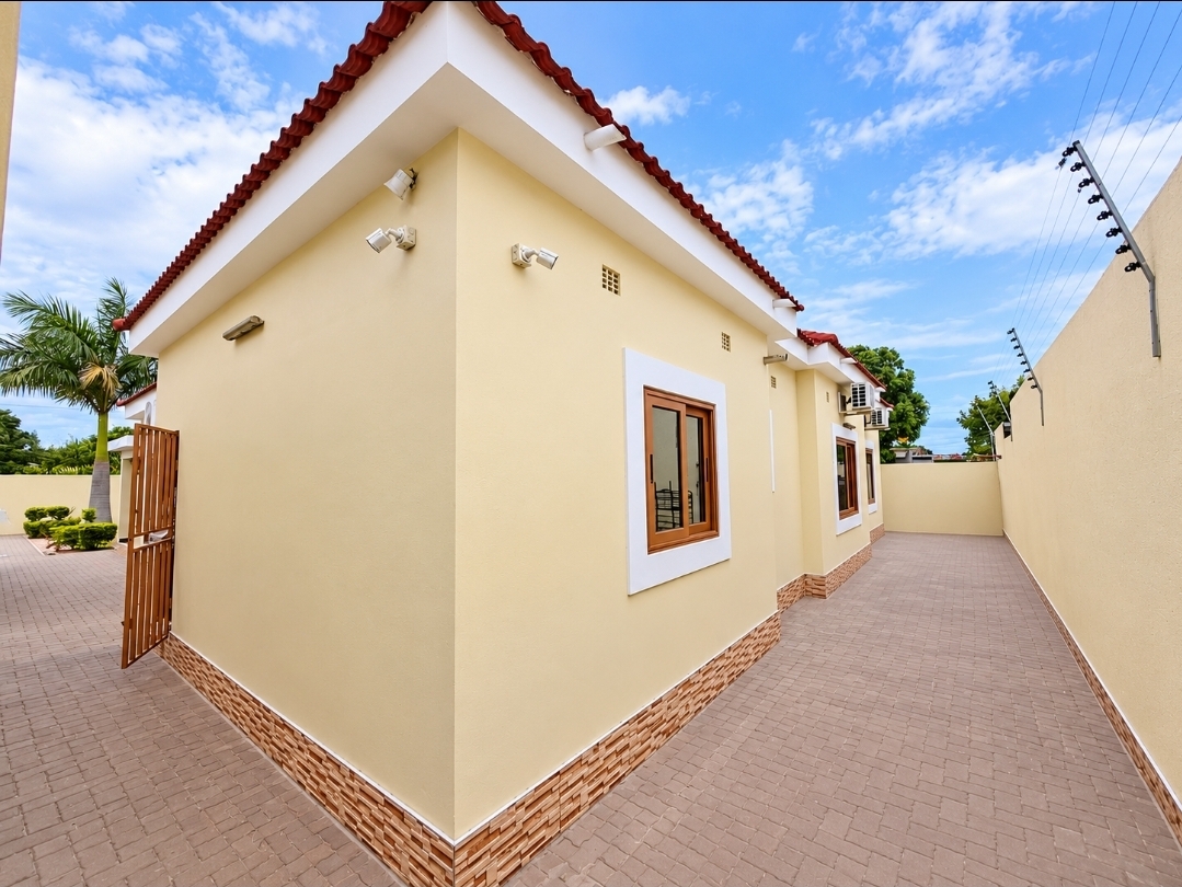 Vender: Moradia T3 Na Matola