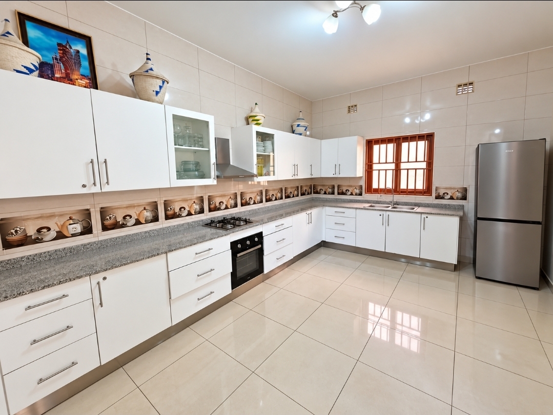 Vender: Moradia T3 Na Matola
