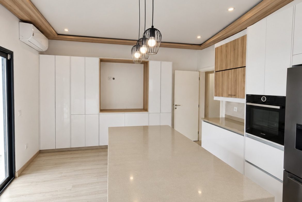 Vender: Moradia T5 No Triunfo Novo