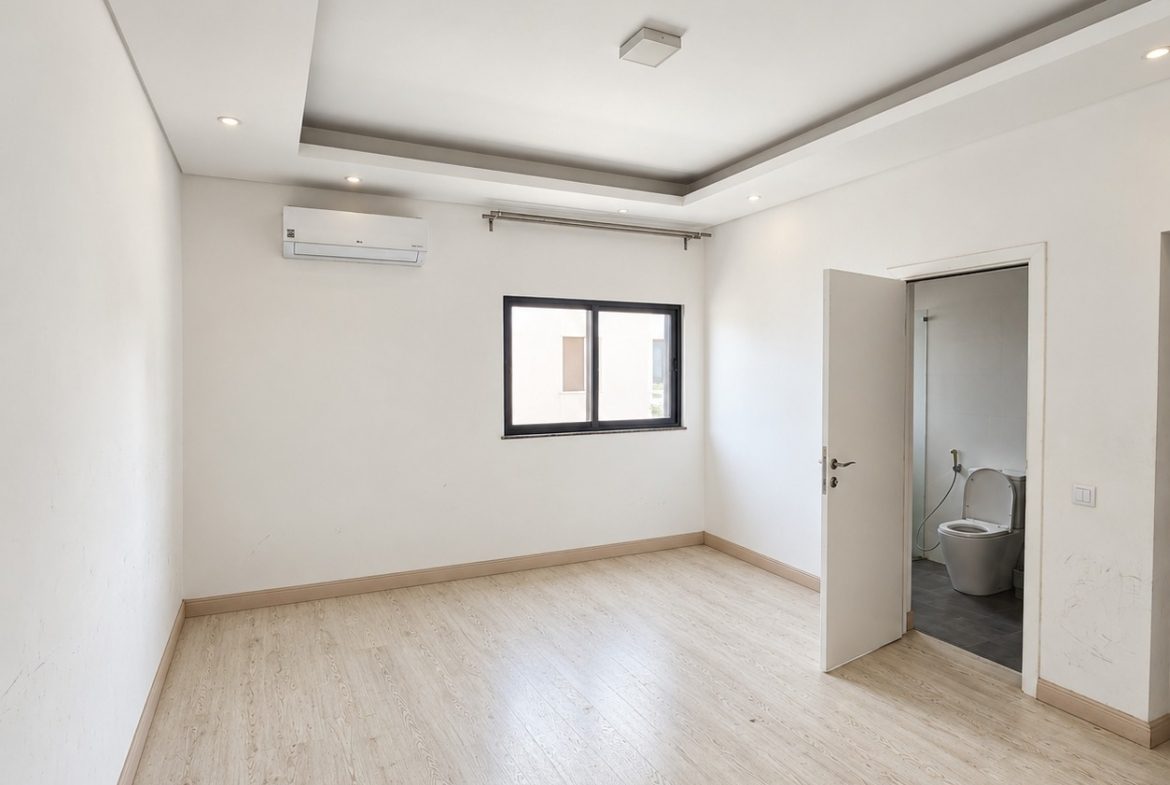 Vender: Moradia T5 No Triunfo Novo
