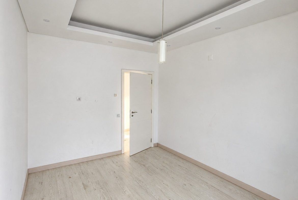 Vender: Moradia T5 No Triunfo Novo
