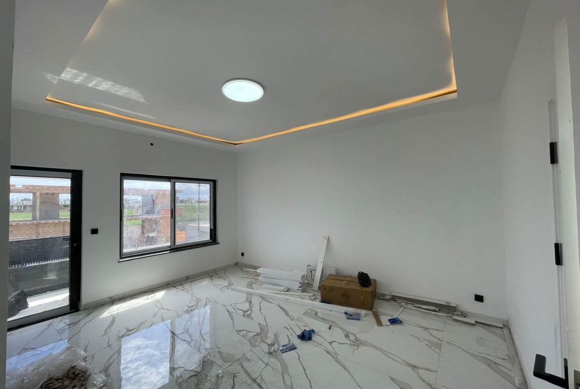 Vender: Moradia T4 no Triunfo Novo